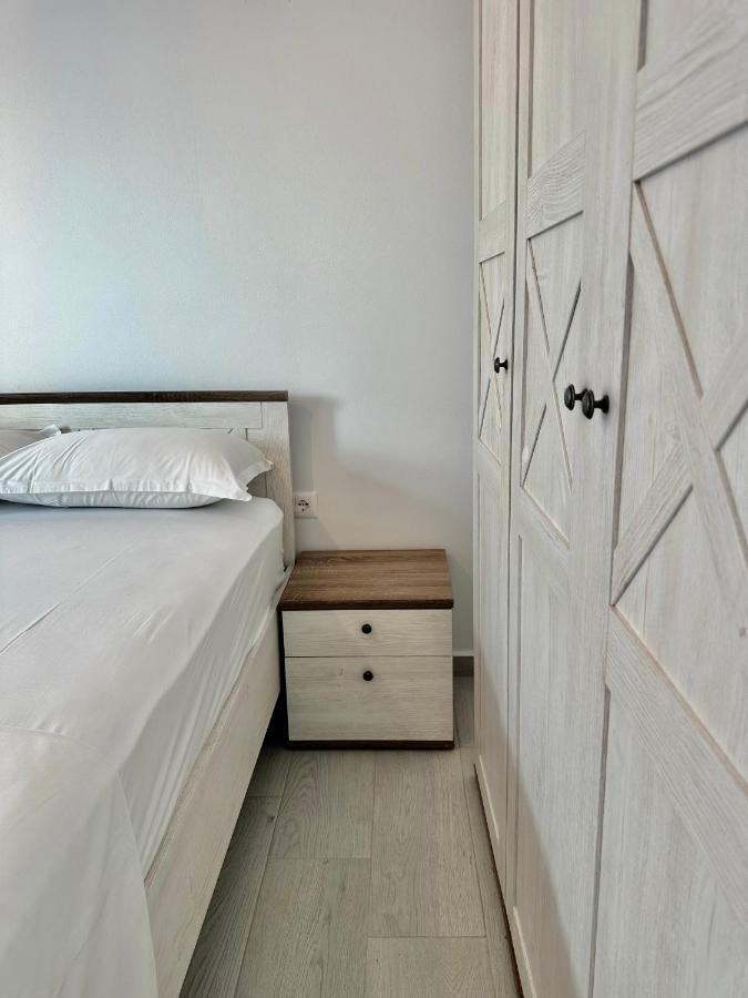 Duka Apartments Sarandë エクステリア 写真
