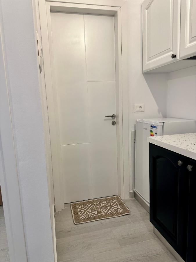 Duka Apartments Sarandë エクステリア 写真