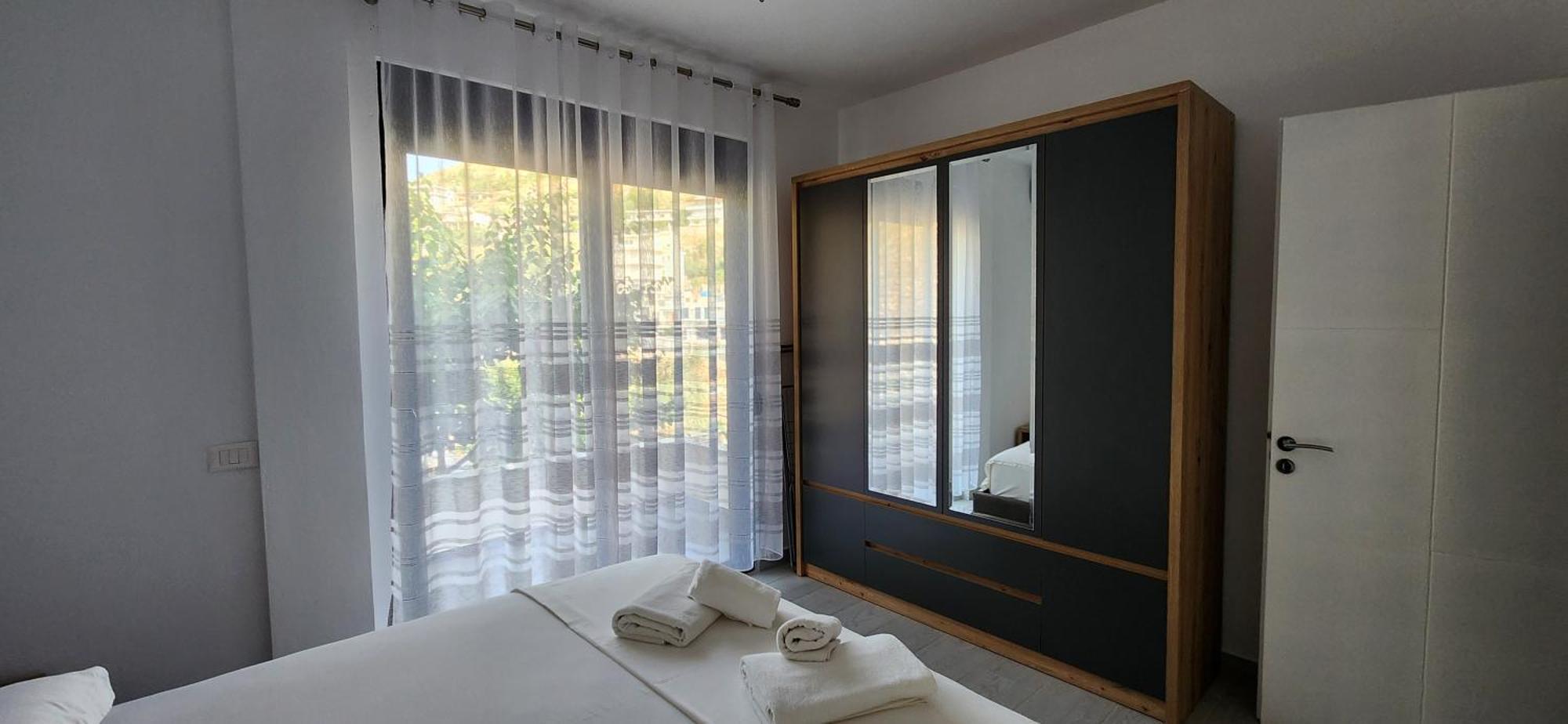 Duka Apartments Sarandë エクステリア 写真