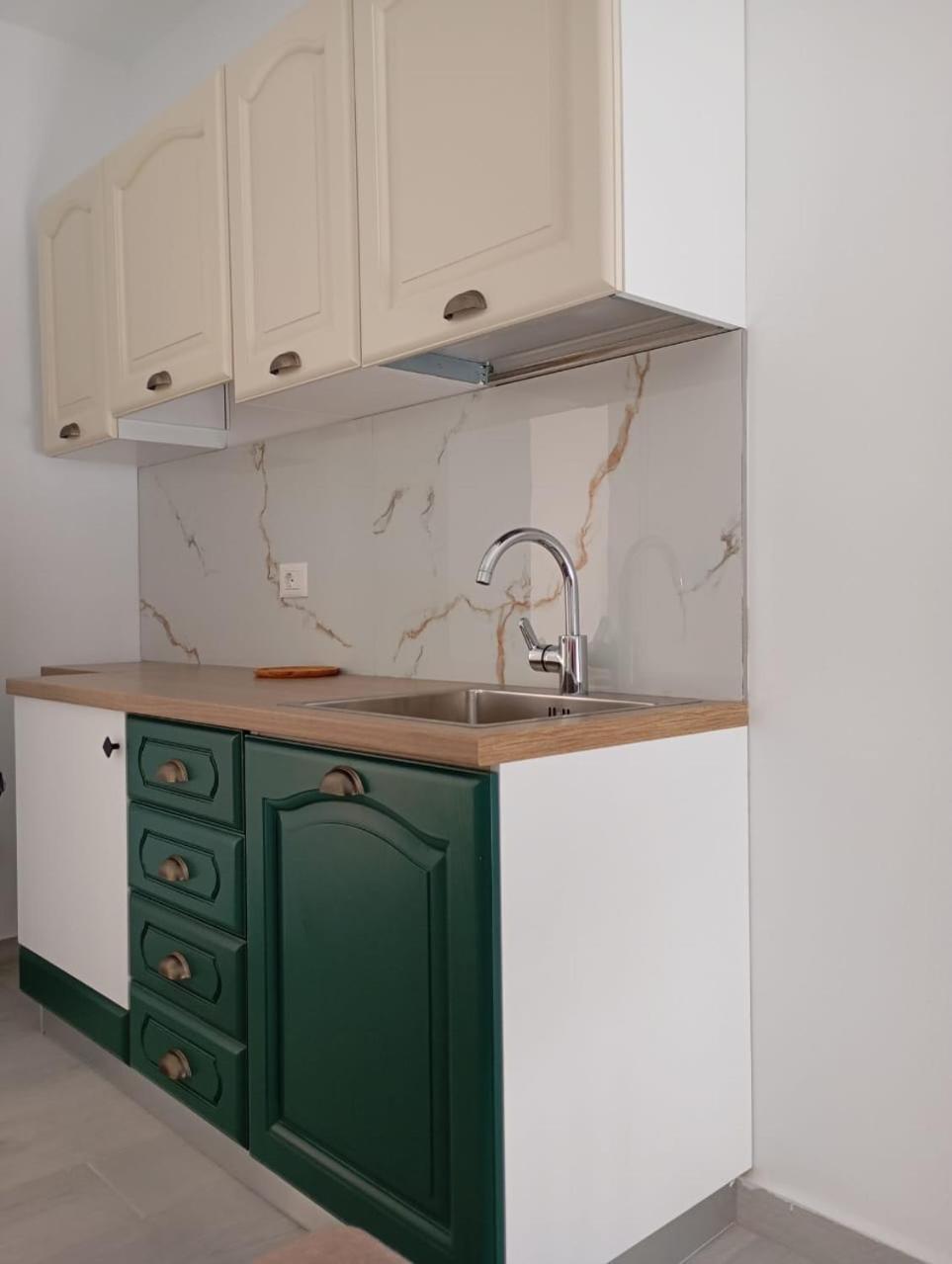 Duka Apartments Sarandë エクステリア 写真