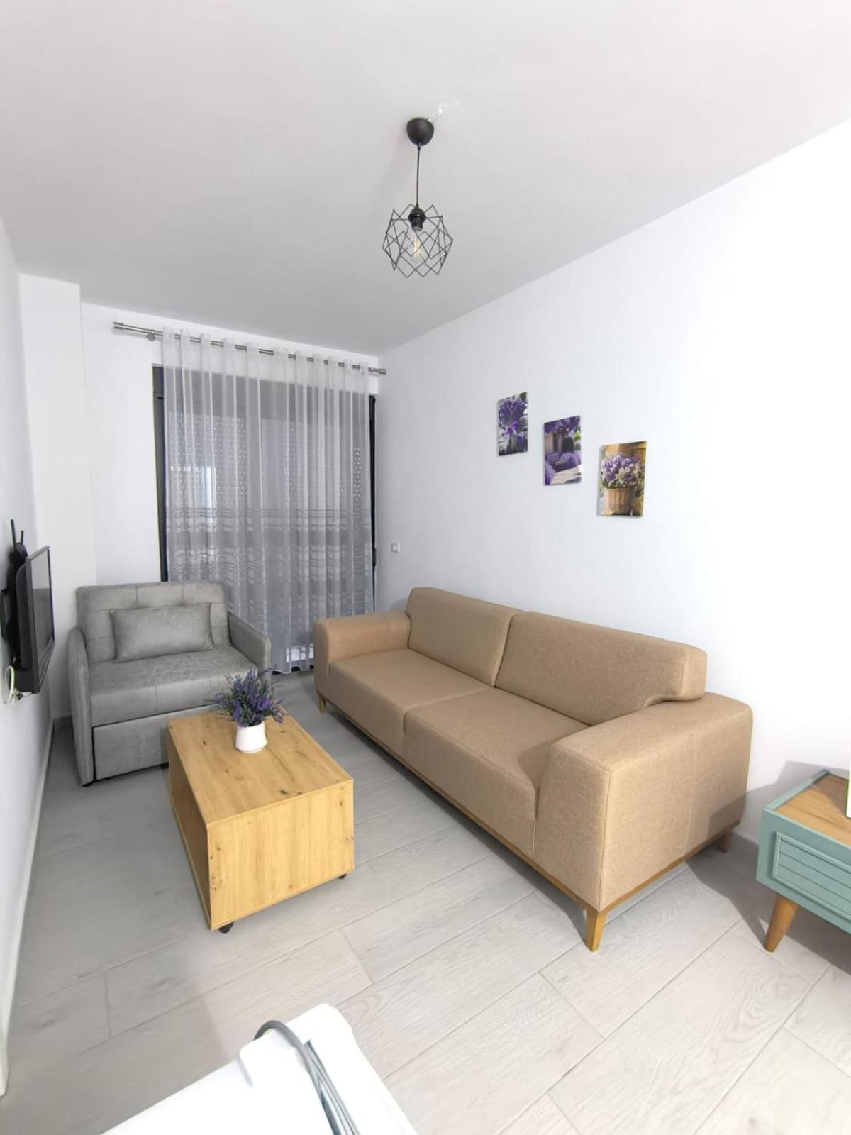 Duka Apartments Sarandë エクステリア 写真